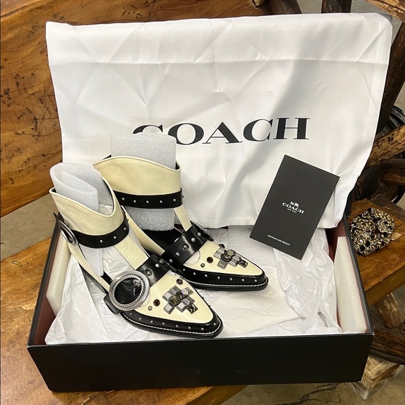 Coach Women's Black and Cream Heels NWOTS, New in the box - Picture 1 of 10